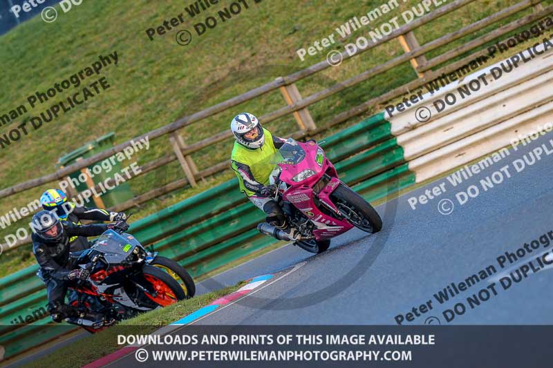 PJM Wedding Photography;enduro digital images;event digital images;eventdigitalimages;mallory park;mallory park photographs;mallory park trackday;mallory park trackday photographs;no limits trackdays;peter wileman photography;racing digital images;trackday digital images;trackday photos